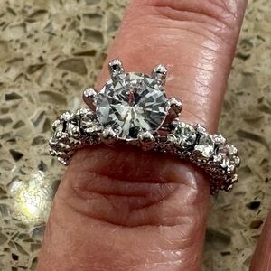 Elegant Silver Women's Engagement Ring
